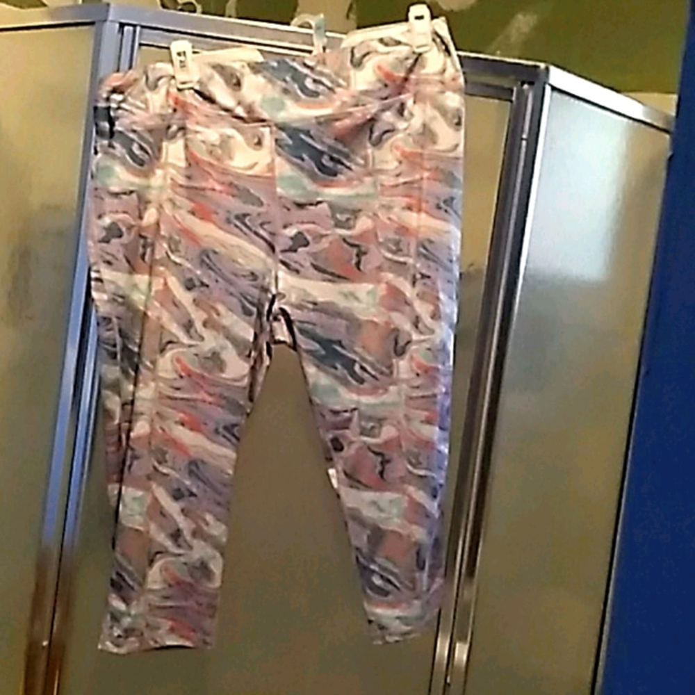 Athletic leggings